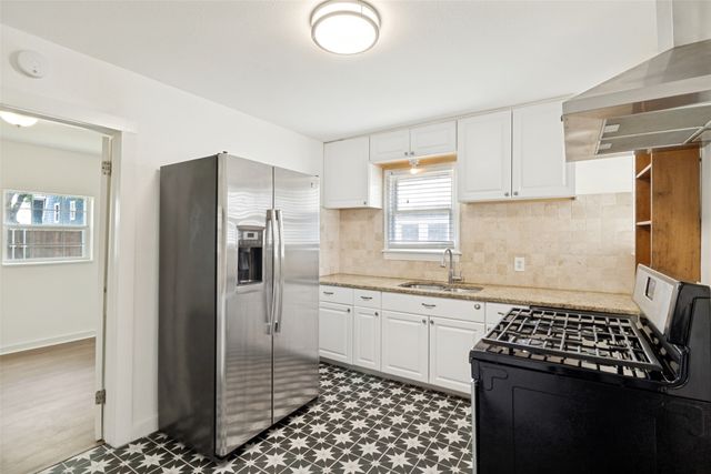 629 Melba Street, Dallas, TX 75208