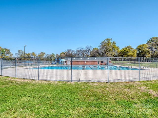 1602 University Drive, Lancaster, SC 29720