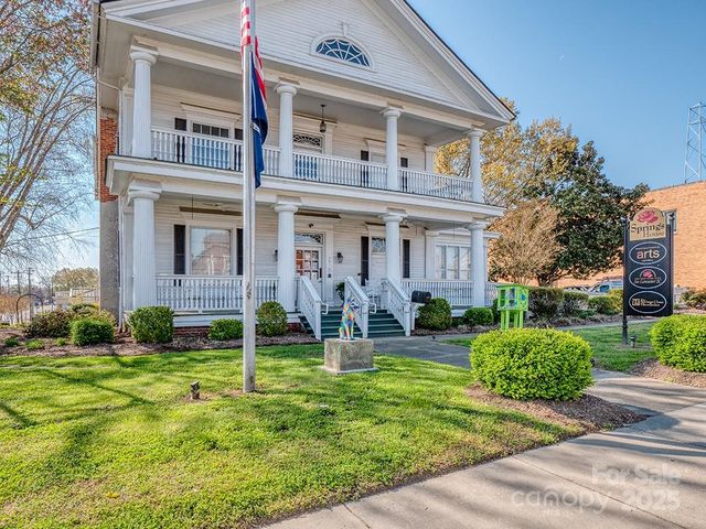 1602 University Drive, Lancaster, SC 29720