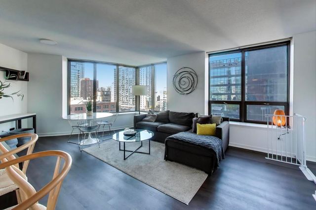 400 N LaSalle Drive 1211, Chicago, IL 60654