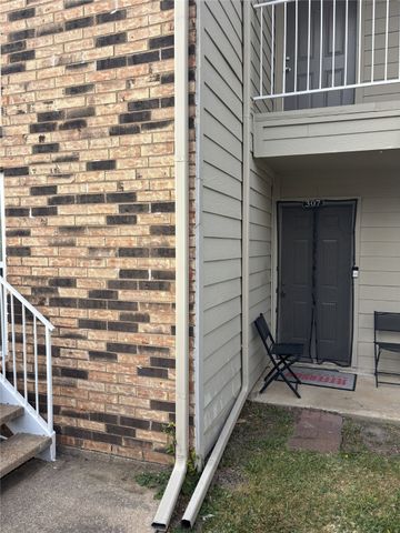 2200 E Trinity Mills Road 307, Carrollton, TX 75006