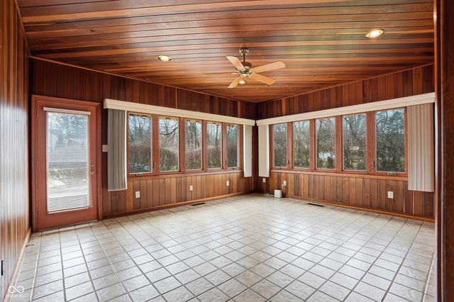 9208 Tamarack Drive, Indianapolis, IN 46260