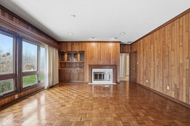 9208 Tamarack Drive, Indianapolis, IN 46260