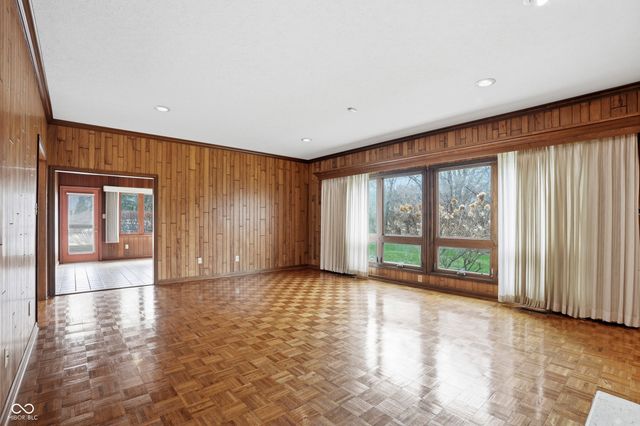 9208 Tamarack Drive, Indianapolis, IN 46260