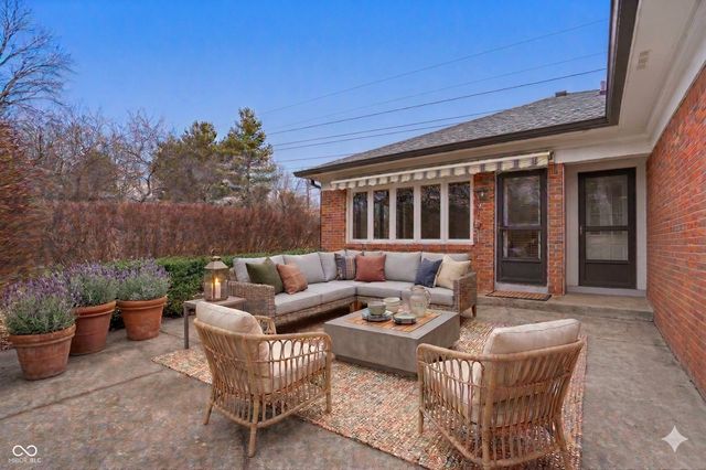 9208 Tamarack Drive, Indianapolis, IN 46260