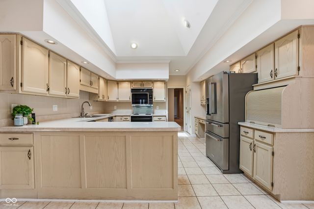 9208 Tamarack Drive, Indianapolis, IN 46260