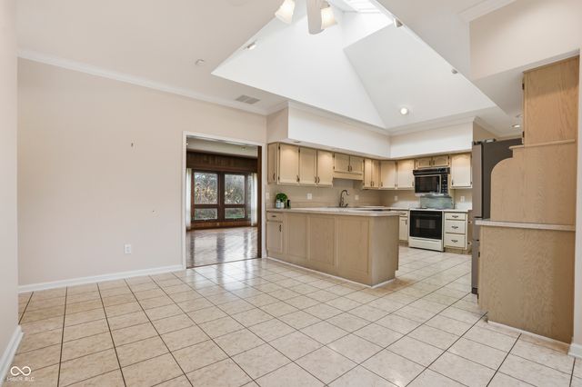 9208 Tamarack Drive, Indianapolis, IN 46260