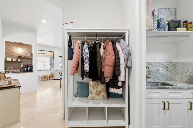 8447 HARVEY WALDEN DRIVE, Plant City, FL 33565