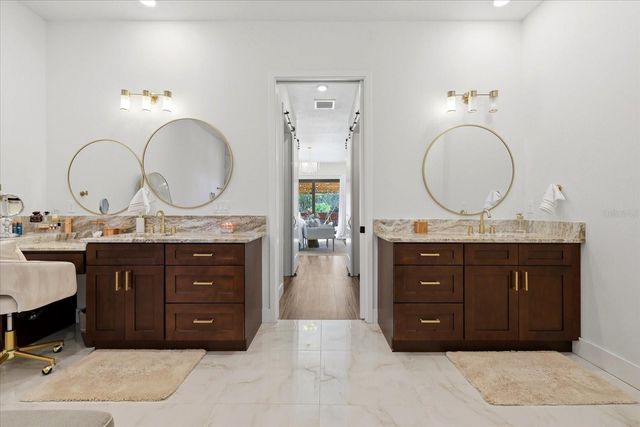 8447 HARVEY WALDEN DRIVE, Plant City, FL 33565