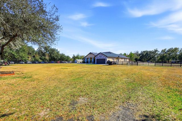 8447 HARVEY WALDEN DRIVE, Plant City, FL 33565