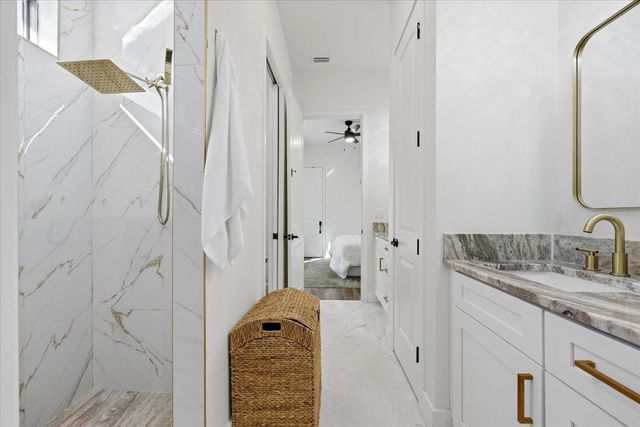 8447 HARVEY WALDEN DRIVE, Plant City, FL 33565