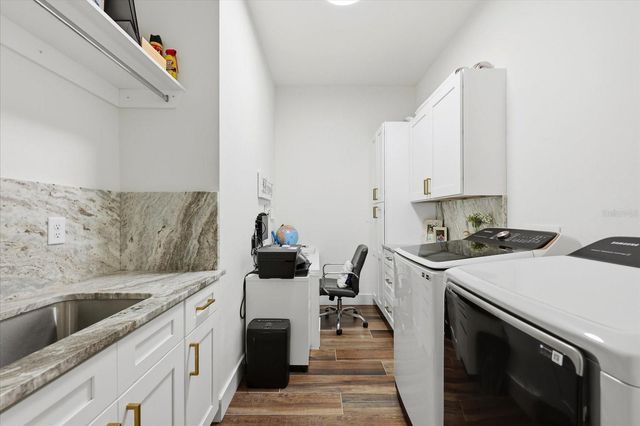 8447 HARVEY WALDEN DRIVE, Plant City, FL 33565