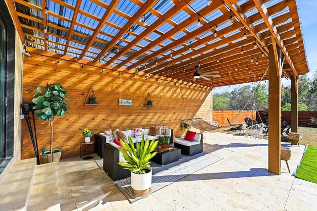 8447 HARVEY WALDEN DRIVE, Plant City, FL 33565