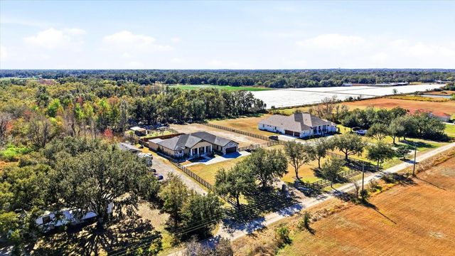 8447 HARVEY WALDEN DRIVE, Plant City, FL 33565