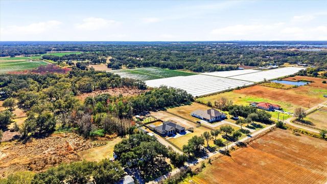 8447 HARVEY WALDEN DRIVE, Plant City, FL 33565