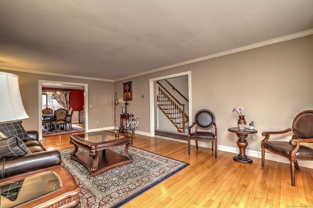 920 Green Circle, Orange, CT 06477