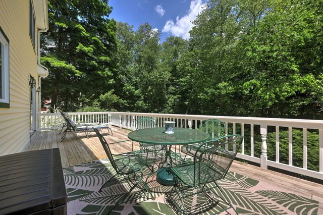 920 Green Circle, Orange, CT 06477