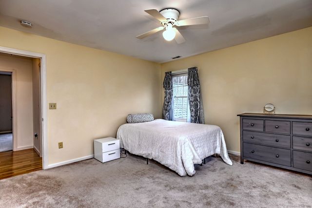 920 Green Circle, Orange, CT 06477