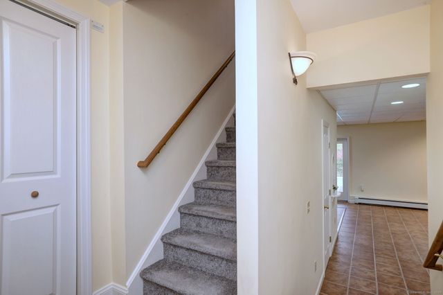 920 Green Circle, Orange, CT 06477