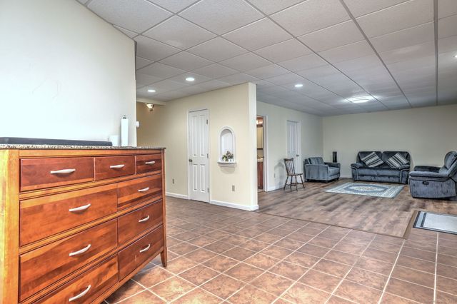 920 Green Circle, Orange, CT 06477