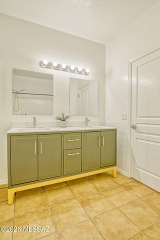 8433 N Crested Quail Drive, Tucson, AZ 85743