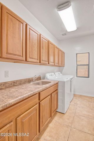 8433 N Crested Quail Drive, Tucson, AZ 85743
