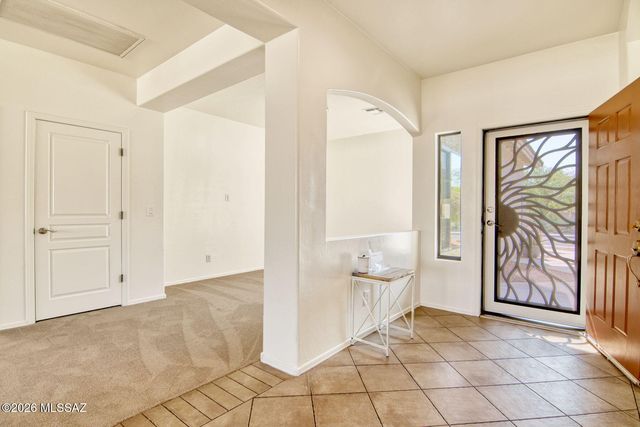 8433 N Crested Quail Drive, Tucson, AZ 85743