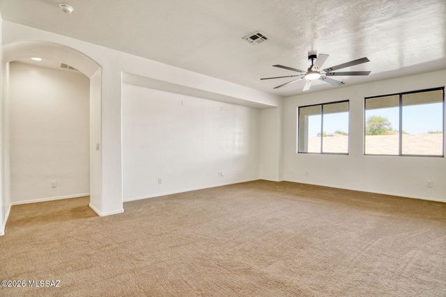 8433 N Crested Quail Drive, Tucson, AZ 85743