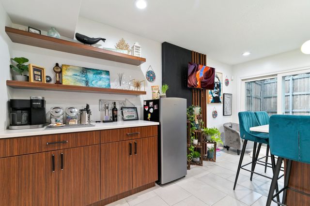 4347 Dickason Avenue 111, Dallas, TX 75219