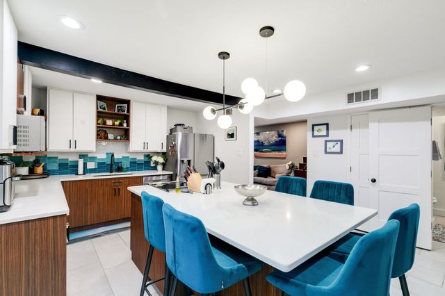 4347 Dickason Avenue 111, Dallas, TX 75219