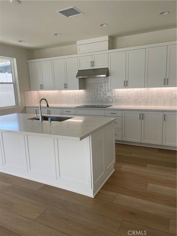 527 San Lorenzo Road, Ventura, CA 93004