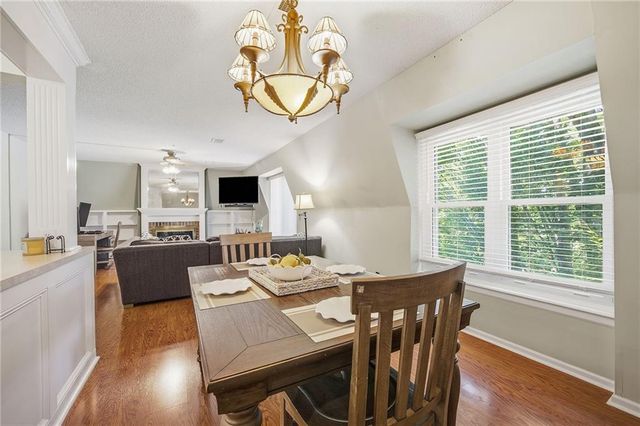 10704 Glenwood Street E, Overland Park, KS 66211