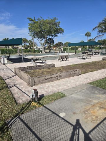 6870 Royal Palm Boulevard 207m, Margate, FL 33063