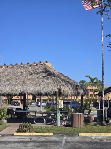 6870 Royal Palm Boulevard 207m, Margate, FL 33063