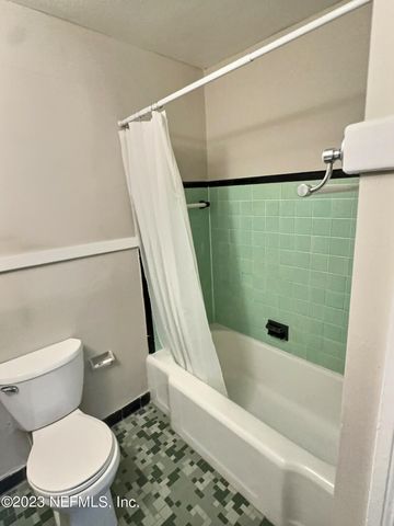 4614 BIRKENHEAD Road, Jacksonville, FL 32210