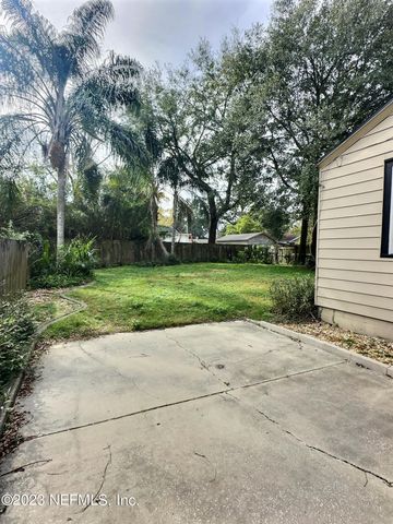 4614 BIRKENHEAD Road, Jacksonville, FL 32210