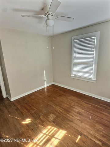 4614 BIRKENHEAD Road, Jacksonville, FL 32210