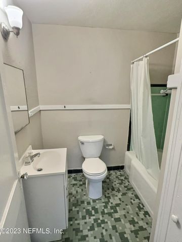 4614 BIRKENHEAD Road, Jacksonville, FL 32210