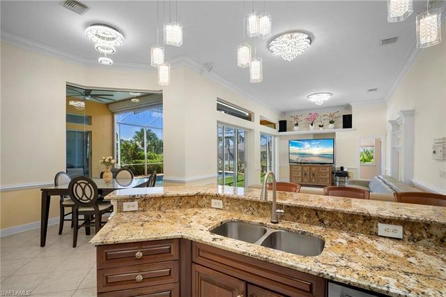 5024 SW 8th PL, Cape Coral, FL 33914