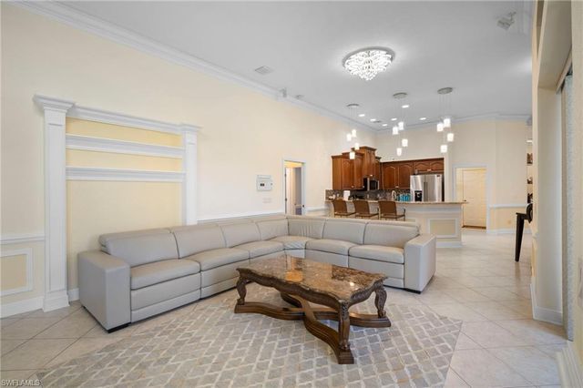 5024 SW 8th PL, Cape Coral, FL 33914