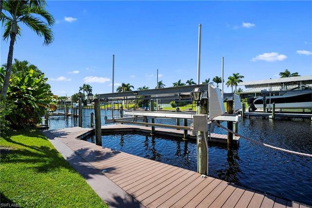 5024 SW 8th PL, Cape Coral, FL 33914