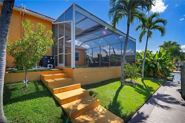5024 SW 8th PL, Cape Coral, FL 33914
