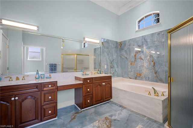 5024 SW 8th PL, Cape Coral, FL 33914