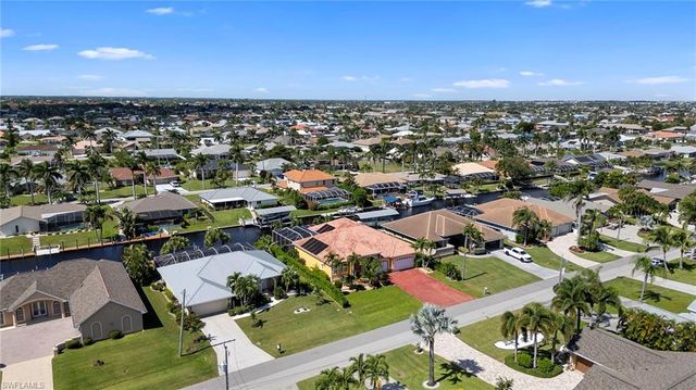 5024 SW 8th PL, Cape Coral, FL 33914