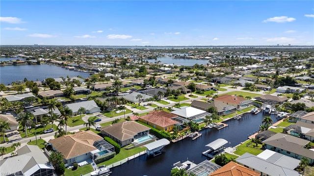 5024 SW 8th PL, Cape Coral, FL 33914