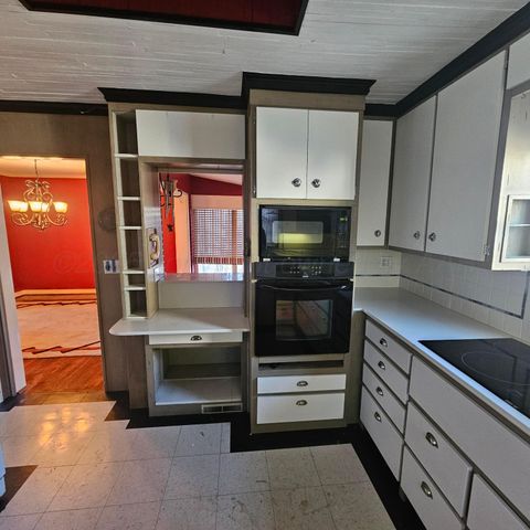 1110 S AVONDALE Street, Amarillo, TX 79106