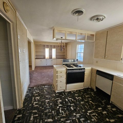 1110 S AVONDALE Street, Amarillo, TX 79106