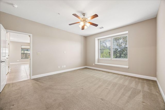 6705 Covered Bridge DR 24, Austin, TX 78736