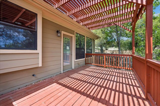 6705 Covered Bridge DR 24, Austin, TX 78736