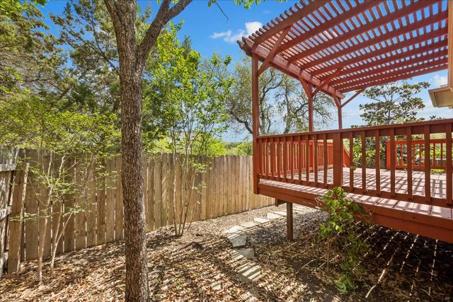 6705 Covered Bridge DR 24, Austin, TX 78736